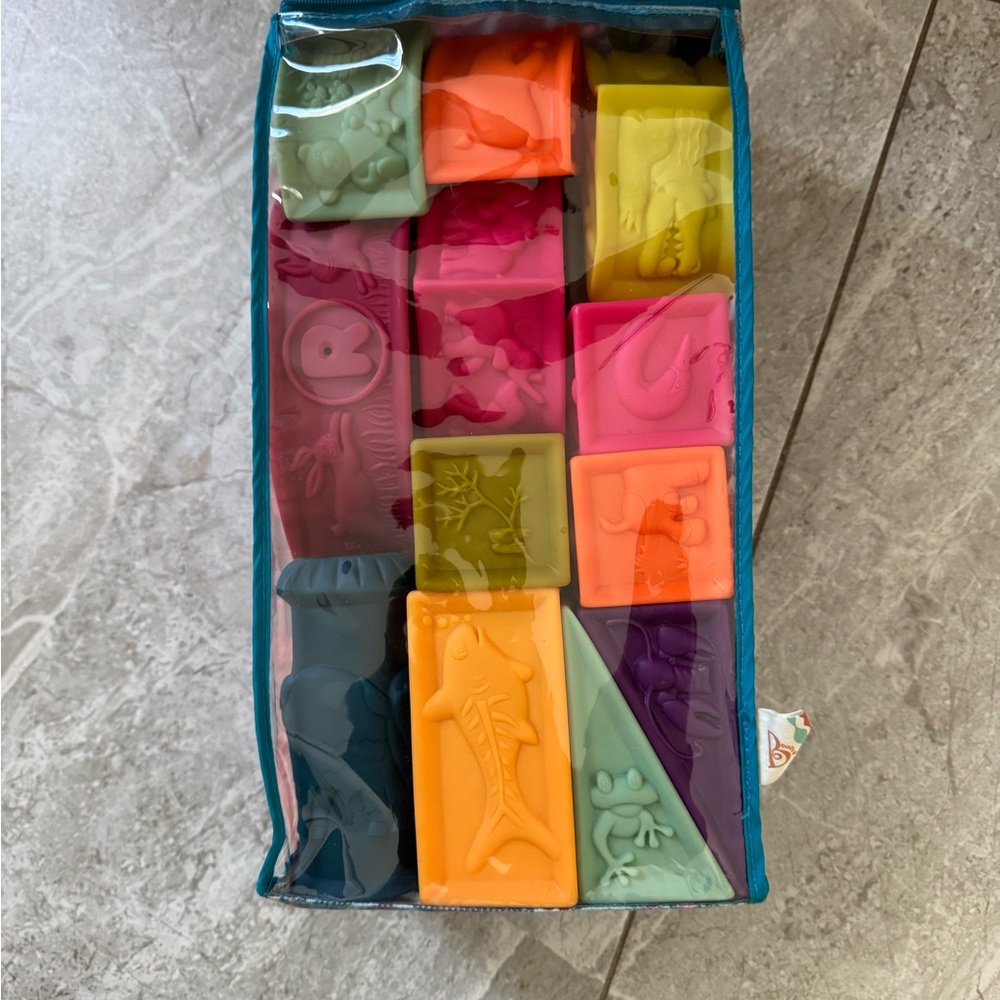 Colorful Building Blocks Set for Kids - Picture 6 of 7
